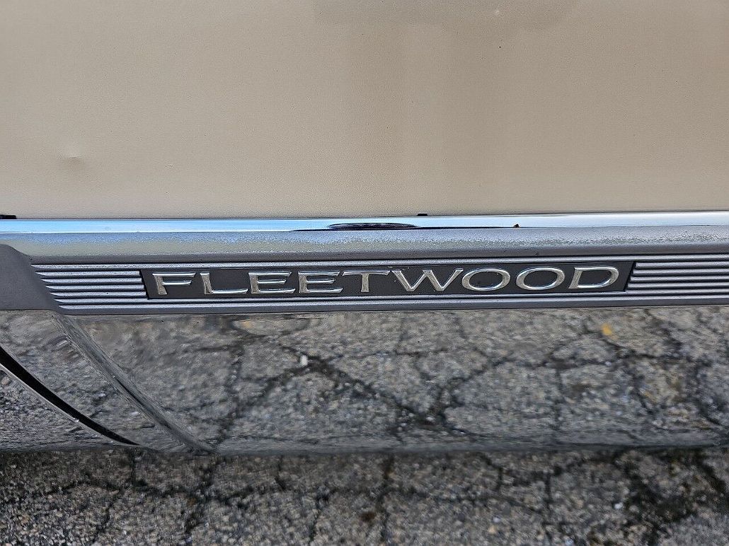 1993 Cadillac Fleetwood null image 3