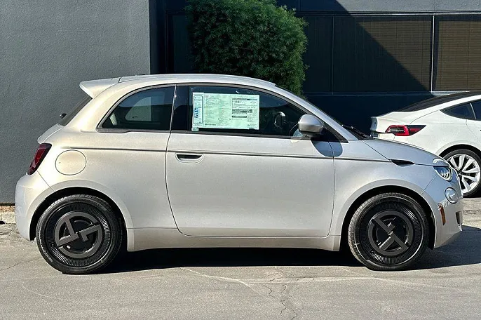 2025 Fiat 500e