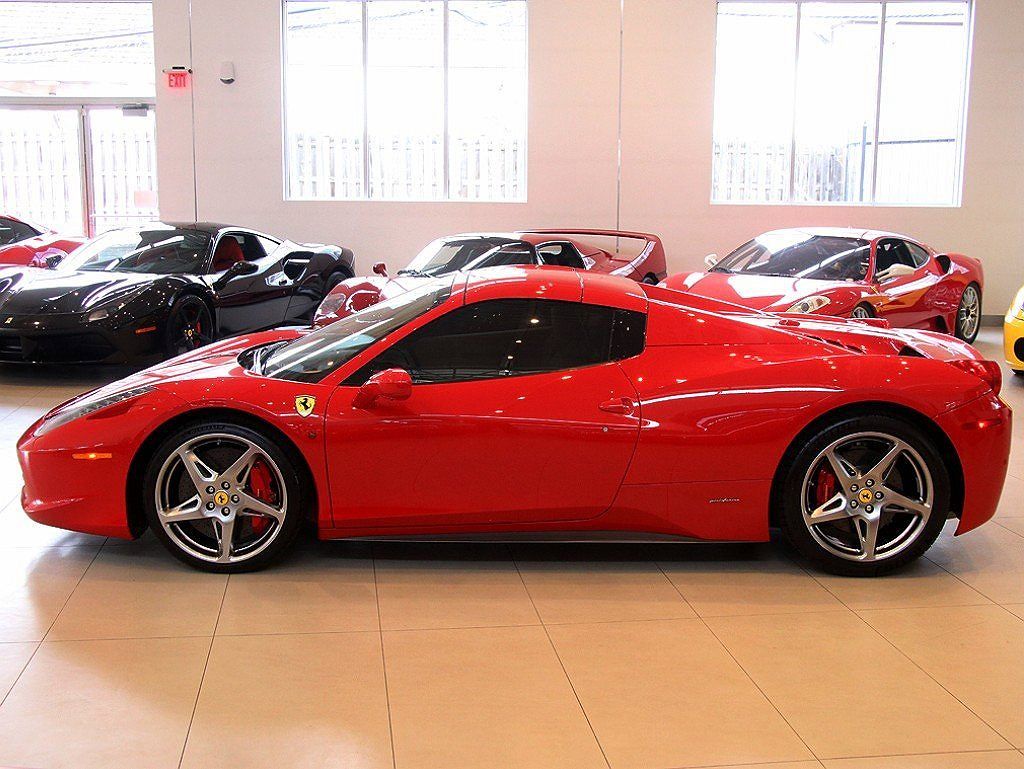 2012 Ferrari 458 null image 2