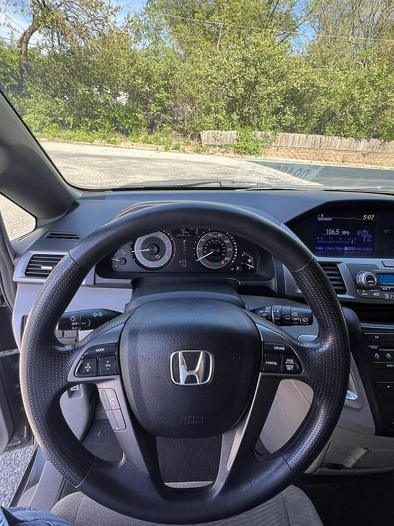 2012 Honda Odyssey EX image 16