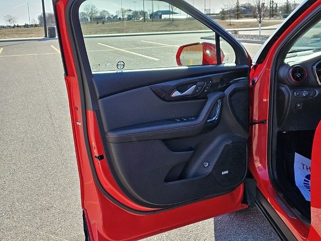 2020 Chevrolet Blazer RS image 3