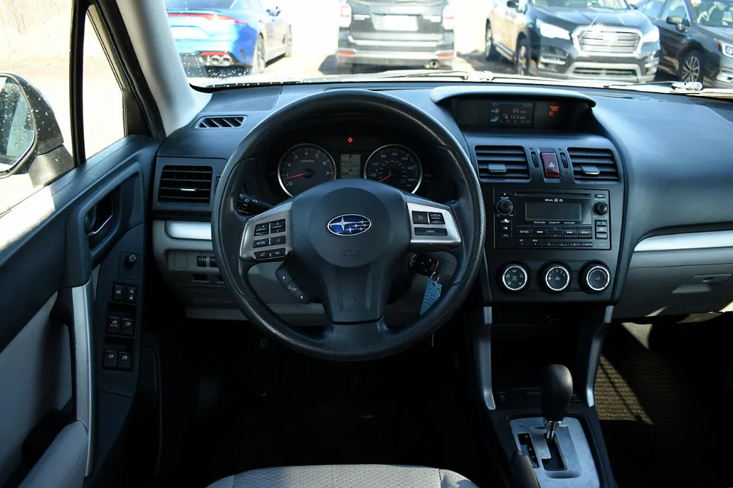 2014 Subaru Forester 2.5i image 5
