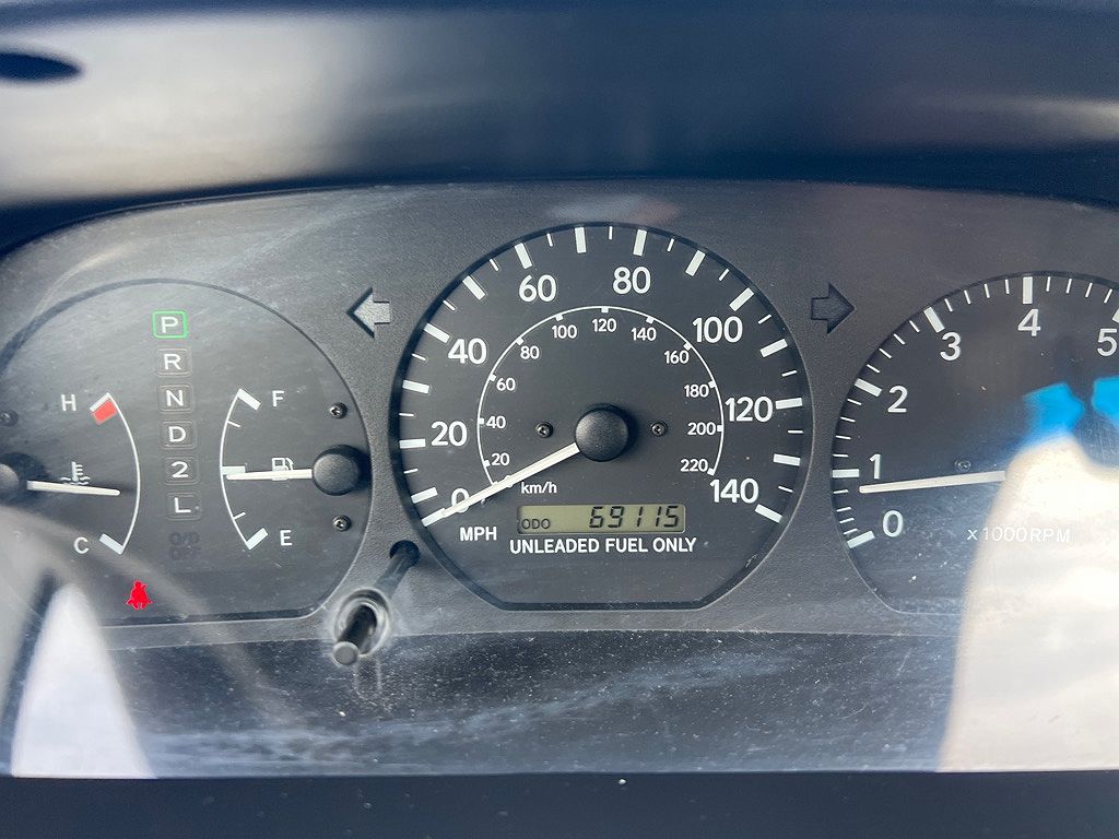 1997 Toyota Camry LE image 26