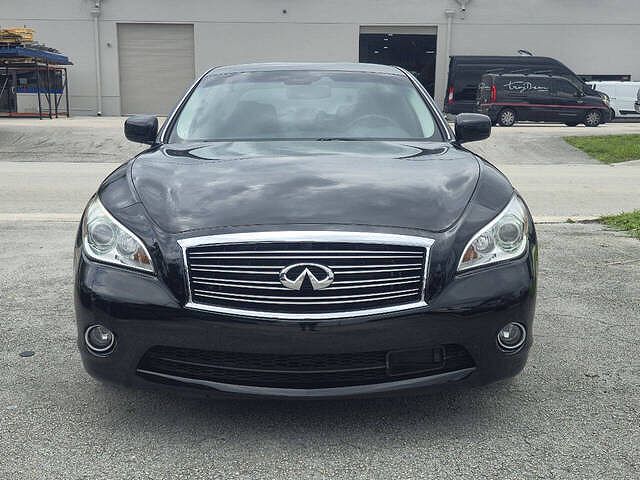 2013 Infiniti M37