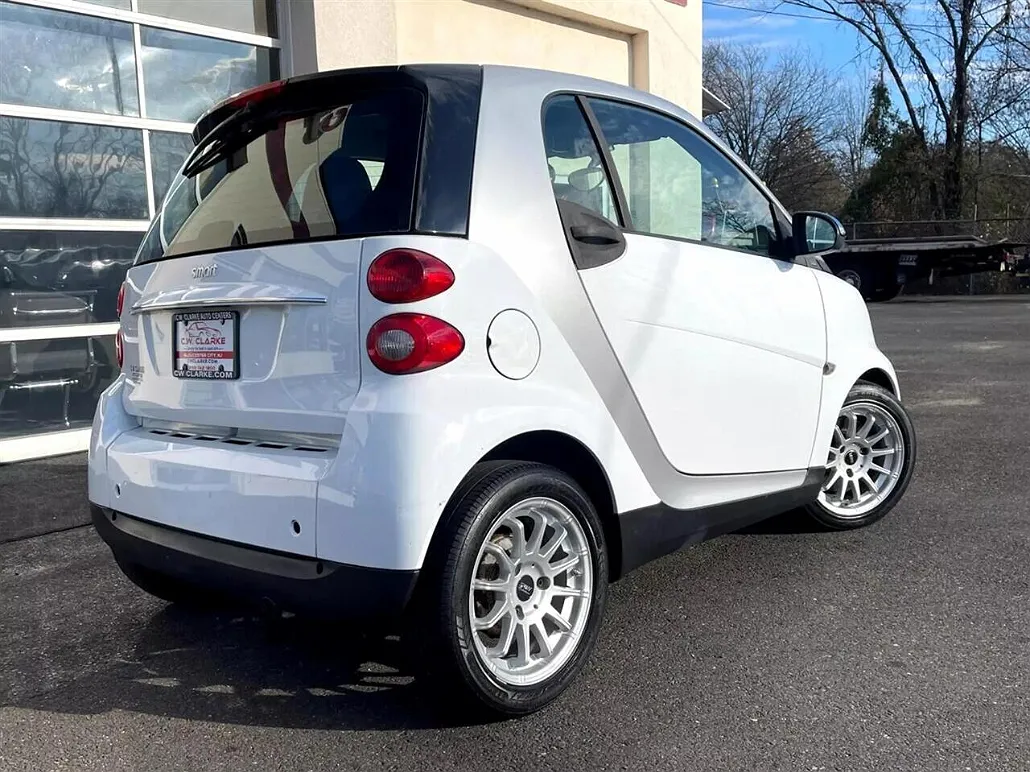 2011 Smart Fortwo Pure image 3