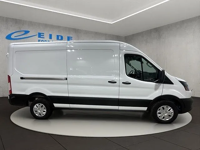 2025 Ford E-Transit