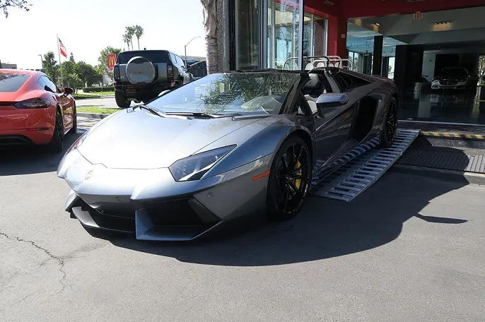 2016 Lamborghini Aventador