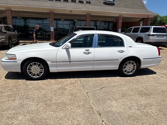 2010 Lincoln Town Car