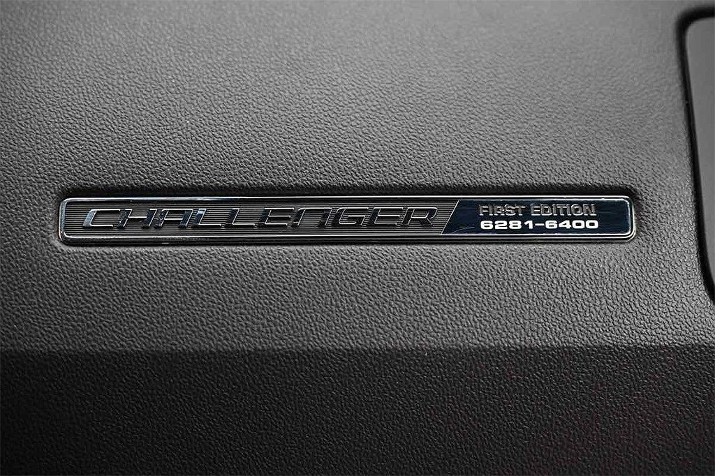 2008 Dodge Challenger SRT8 image 28