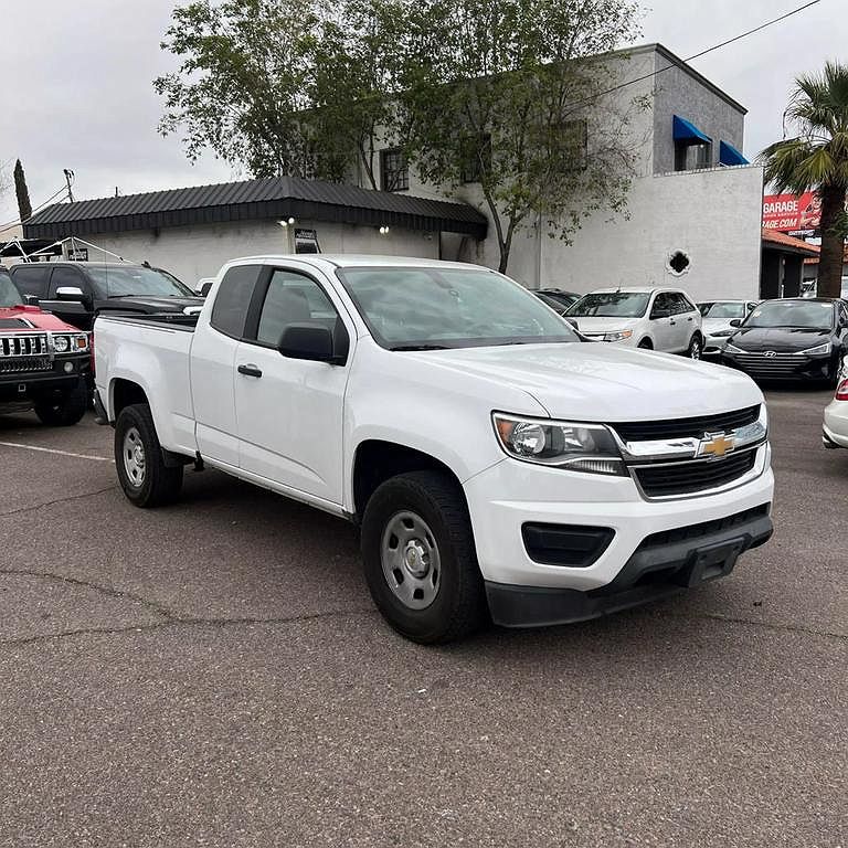 2019 Chevrolet Colorado Base image 2