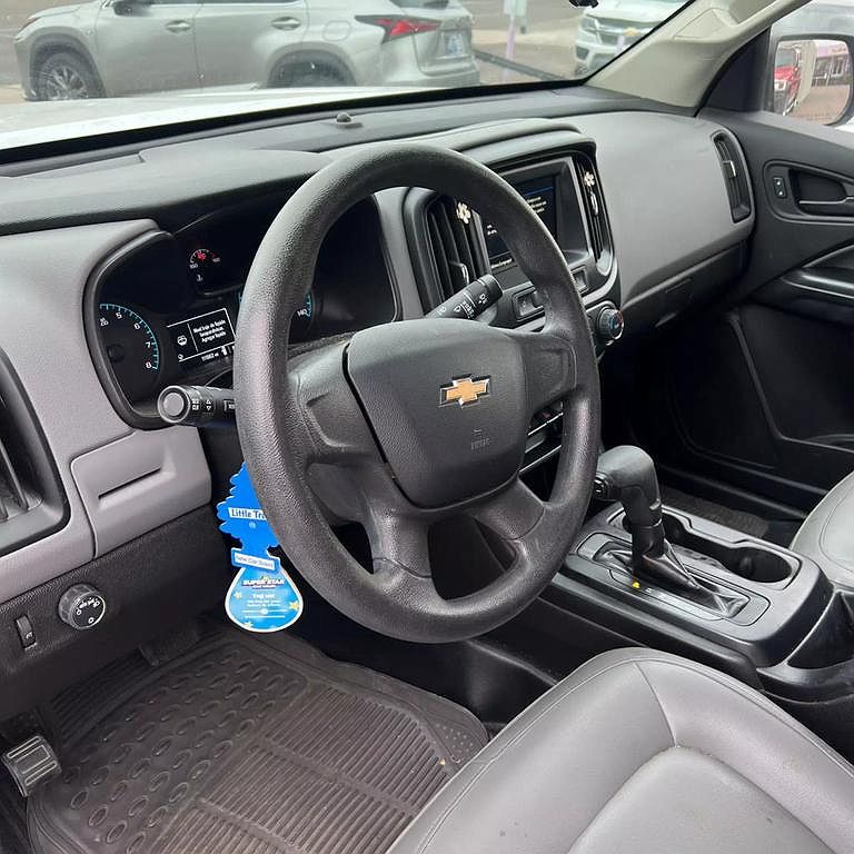 2019 Chevrolet Colorado Base image 3