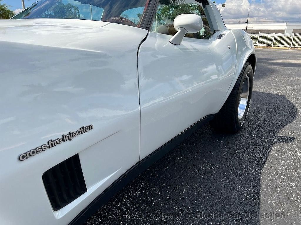1982 Chevrolet Corvette null image 19