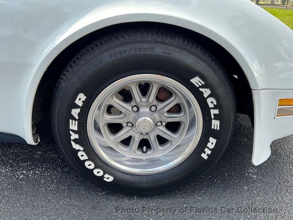 1982 Chevrolet Corvette null image 91