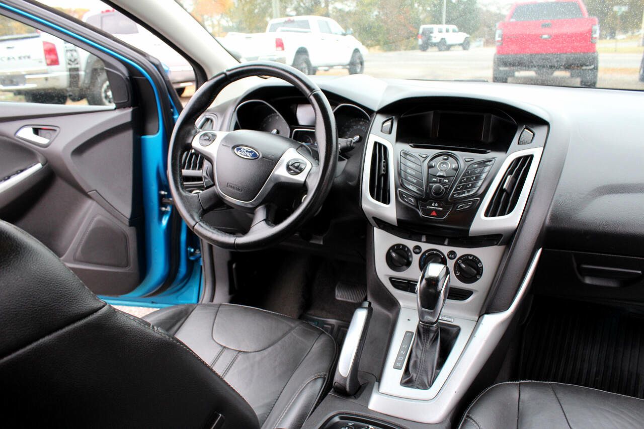 2014 Ford Focus SE image 9