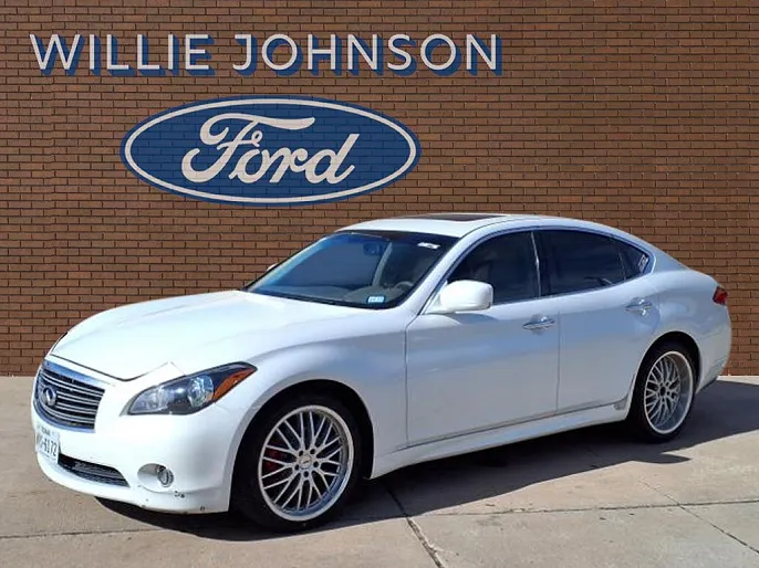 2011 Infiniti M56