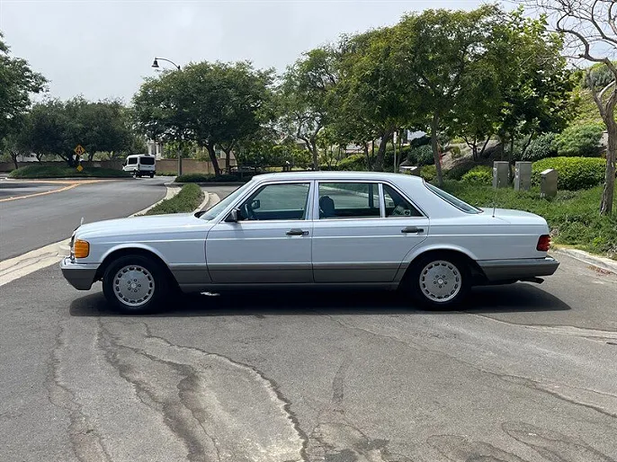1987 Mercedes-Benz 560