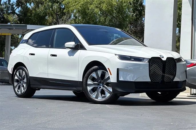 2025 BMW iX