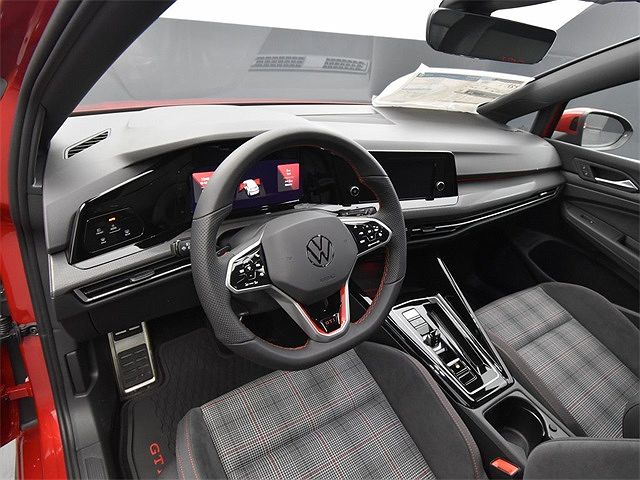 2024 Volkswagen Golf S image 3