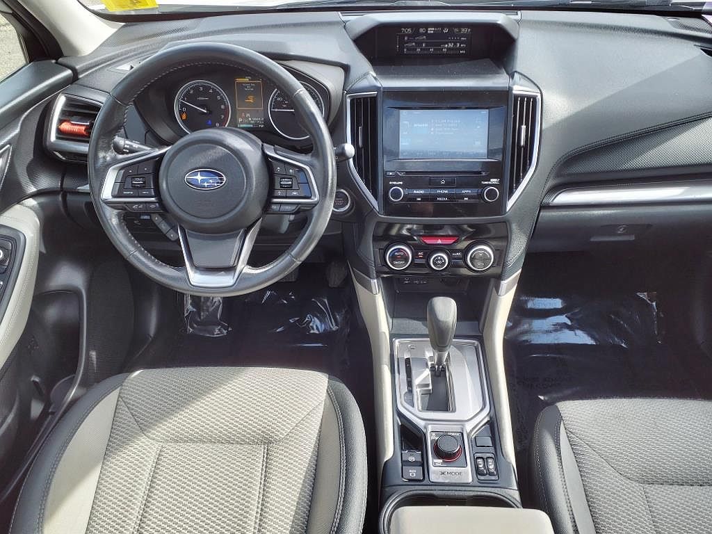 2019 Subaru Forester Premium image 9