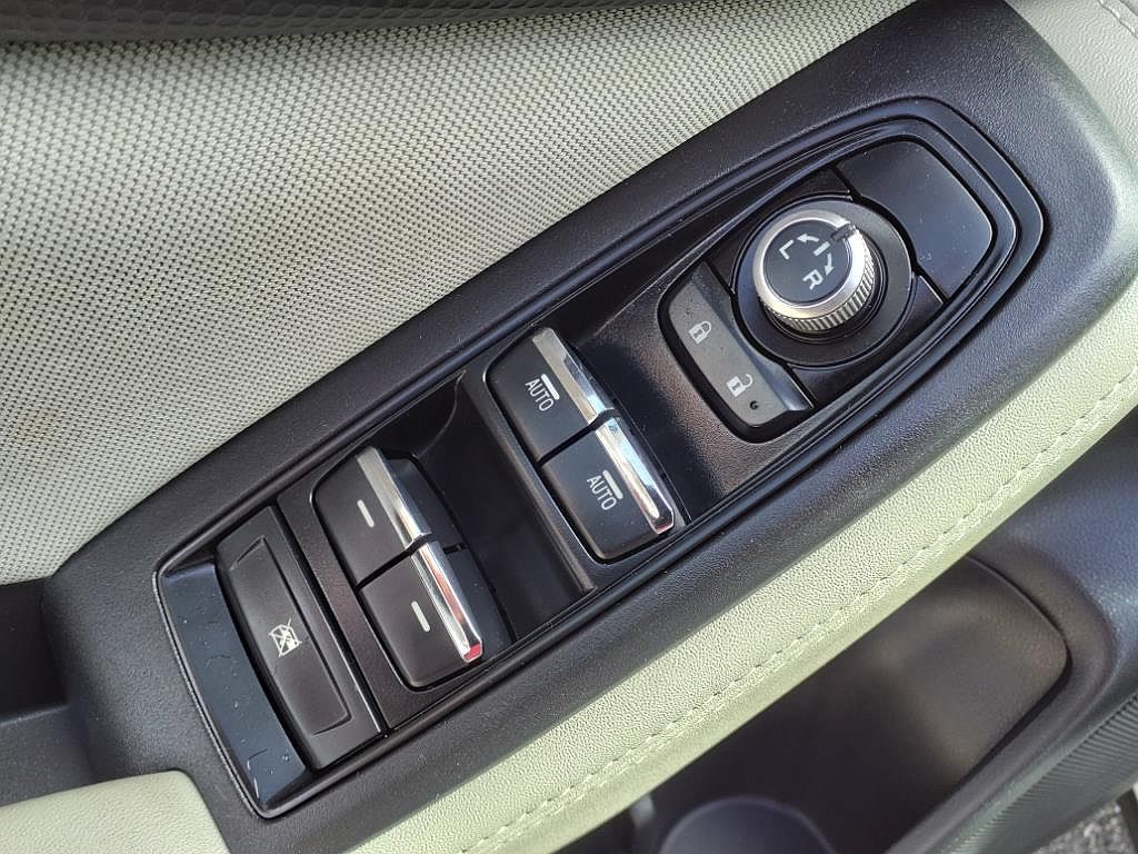 2019 Subaru Forester Premium image 12