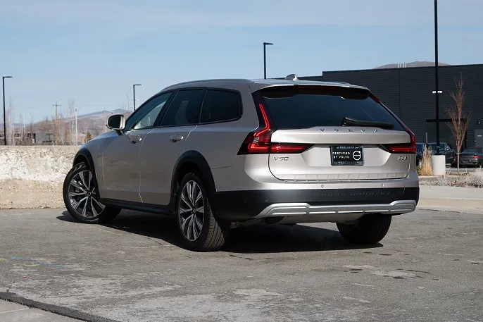 2024 Volvo V90