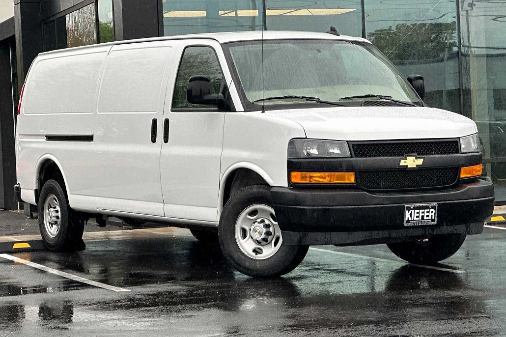 2023 Chevrolet Express 2500 image 1
