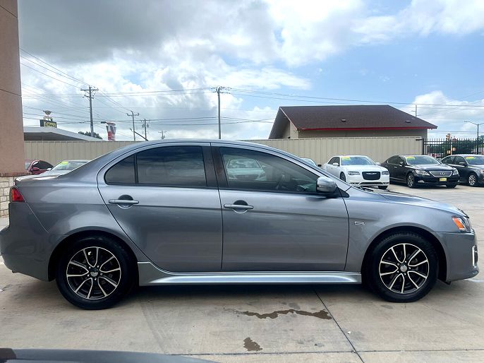 2017 Mitsubishi Lancer