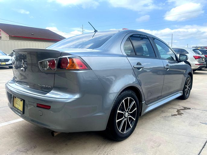 2017 Mitsubishi Lancer
