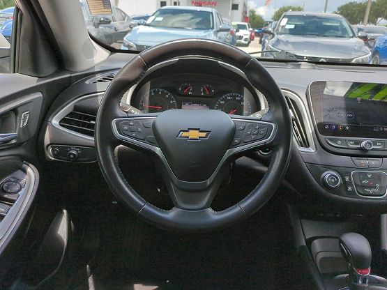 2022 Chevrolet Malibu RS photo 11