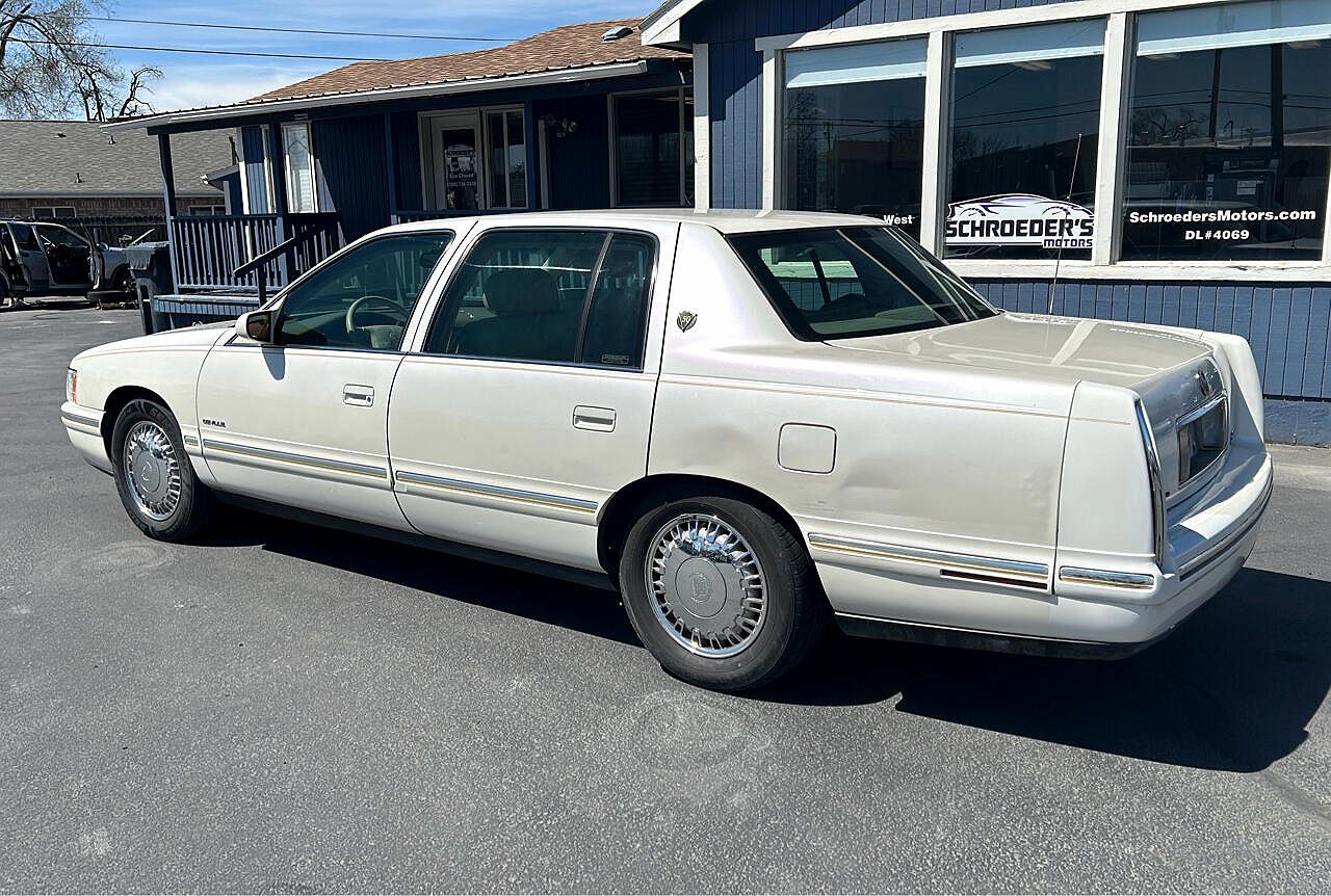 1999 Cadillac DeVille null image 1