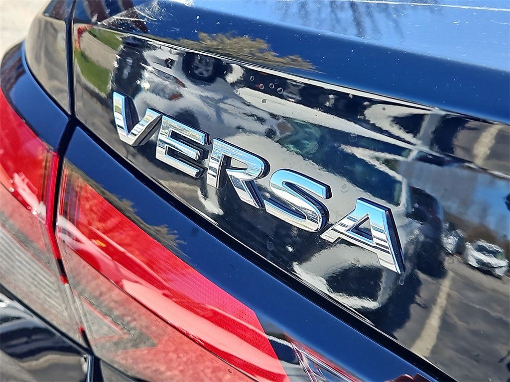2024 Nissan Versa S image 2