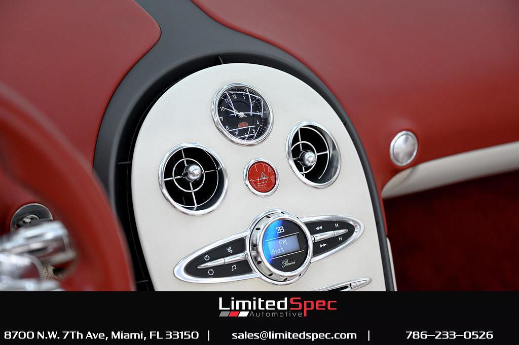 2011 Bugatti Veyron null image 69