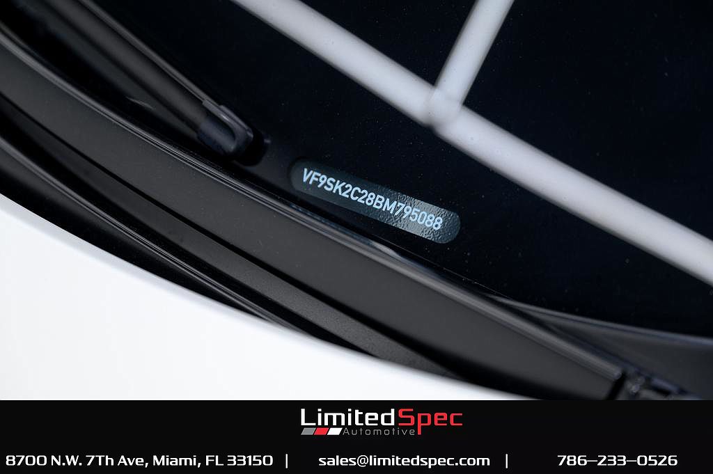 2011 Bugatti Veyron null image 94