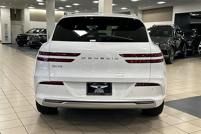 2025 Genesis GV70