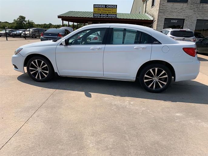 2012 Chrysler 200