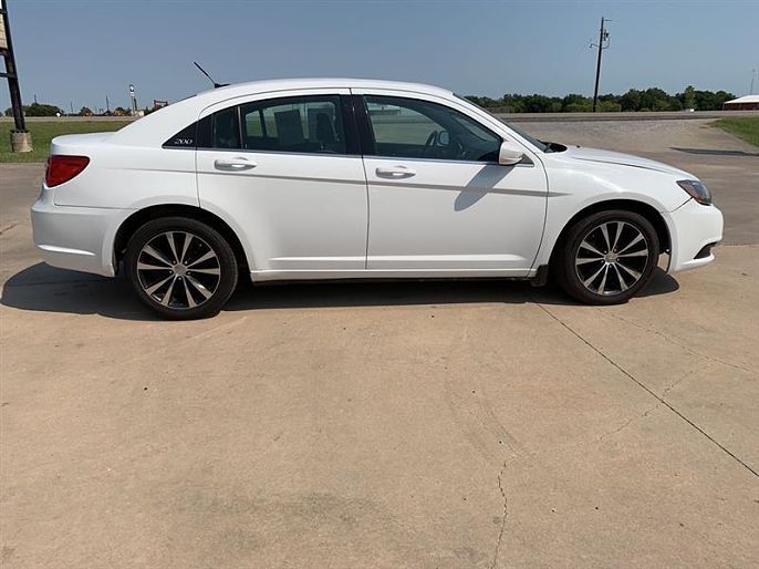 2012 Chrysler 200
