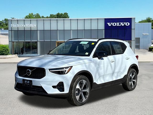 2026 Volvo XC40