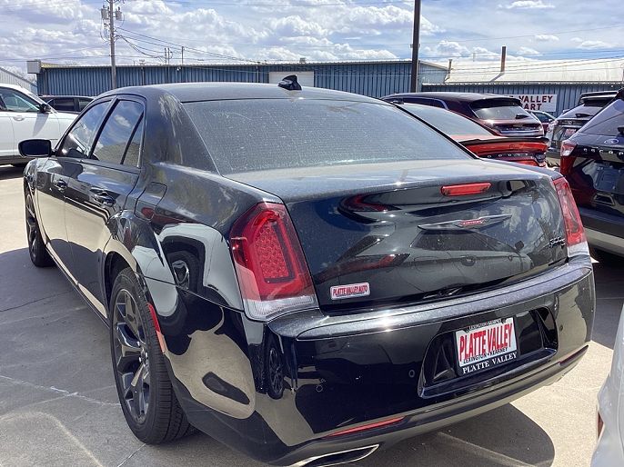 2021 Chrysler 300