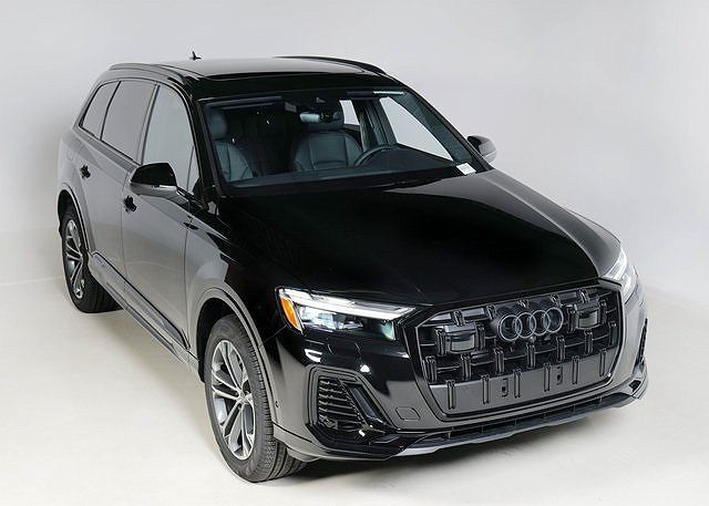 2025 Audi Q7 Premium Plus image 3