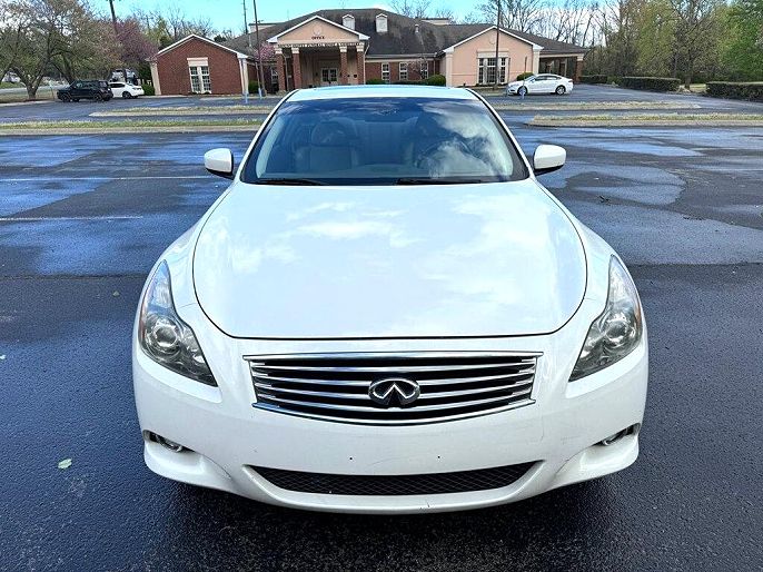 2011 Infiniti G37