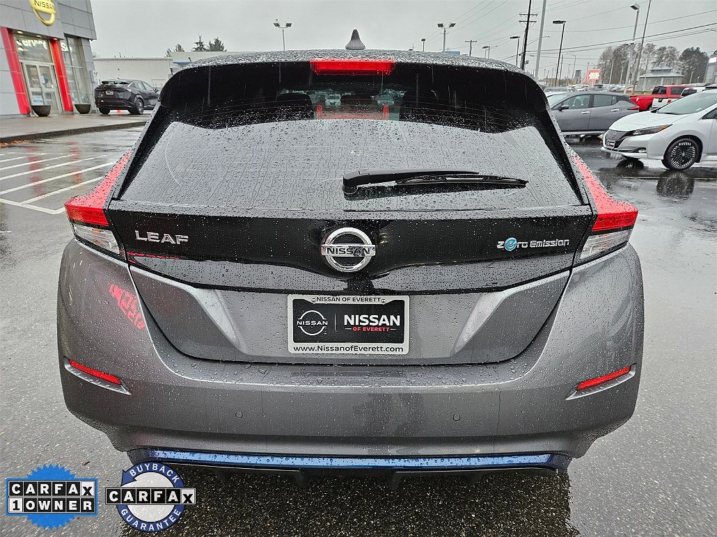 2022 Nissan Leaf S image 3