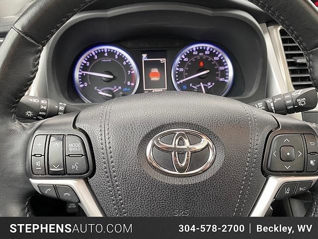 2019 Toyota Highlander Limited image 13