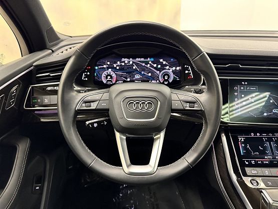 2025 Audi Q7 45 Premium Plus photo 10
