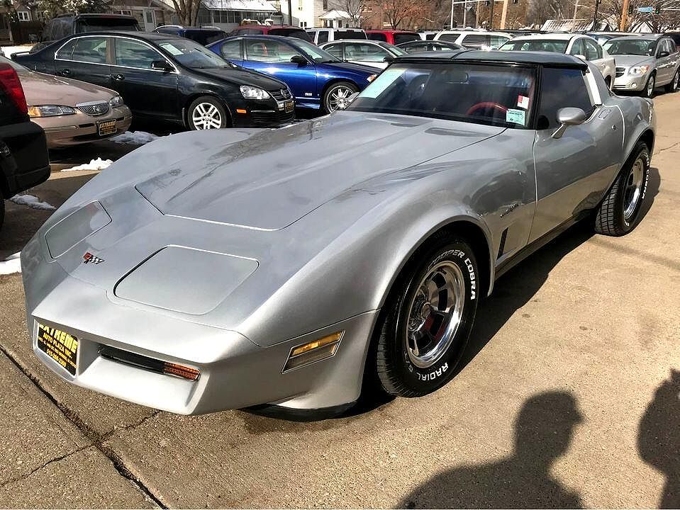 1982 Chevrolet Corvette null image 2