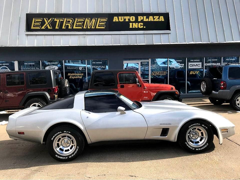 1982 Chevrolet Corvette null image 5