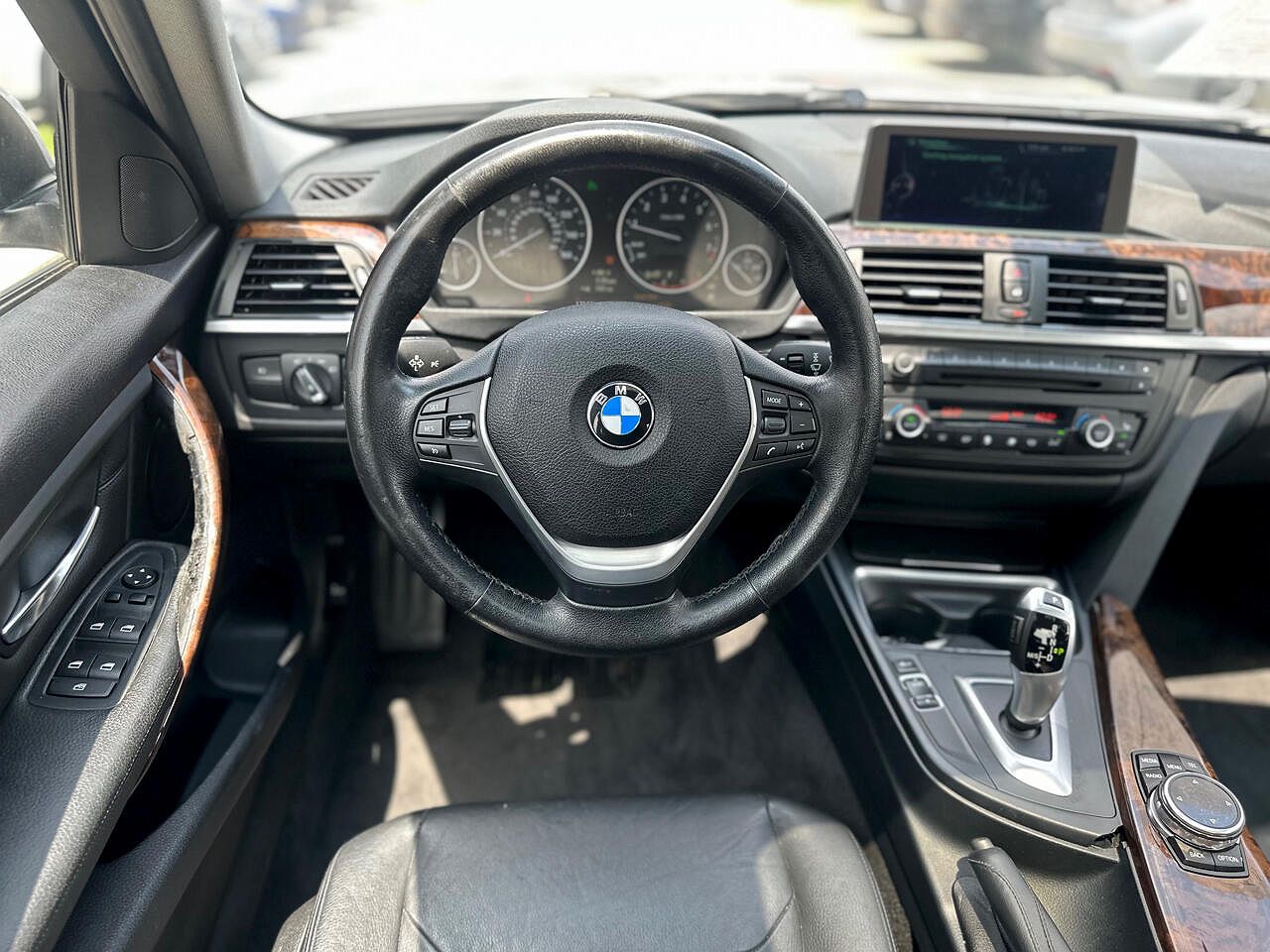 2014 BMW 3 Series 328i xDrive image 33