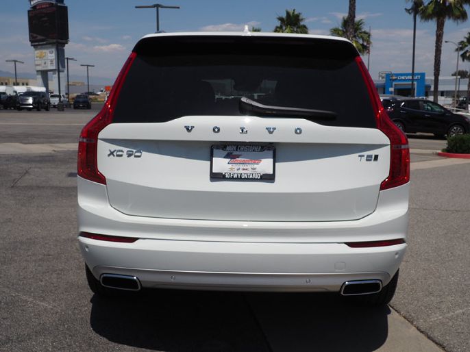 2021 Volvo XC90