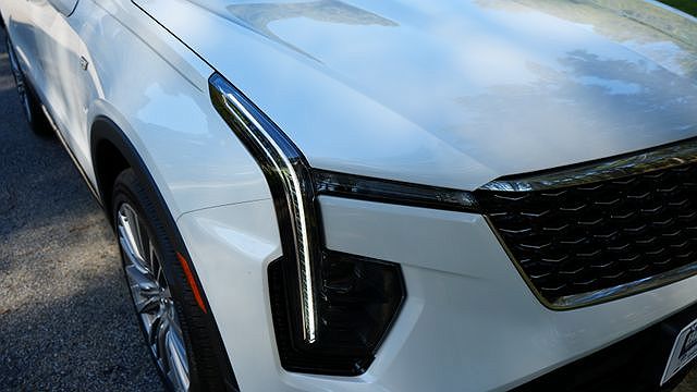 2024 Cadillac XT4 Premium Luxury image 8