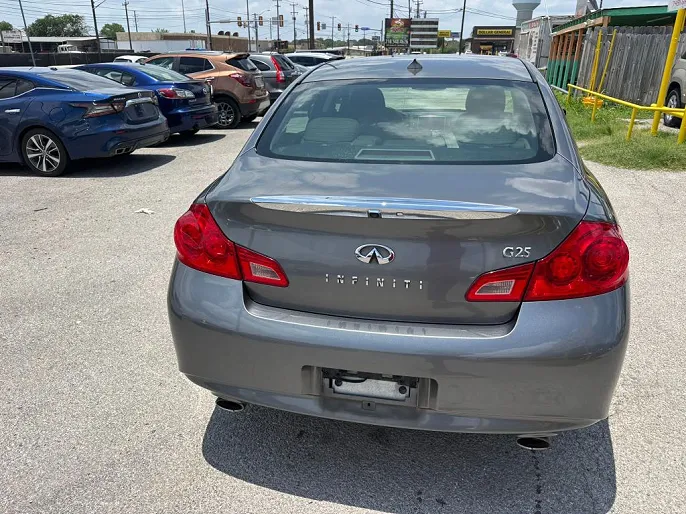 2011 Infiniti G25