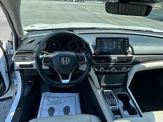 2019 Honda Accord Touring image 10